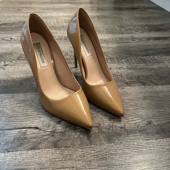 Steve Madden camel color pumps - Picture 3 of 3